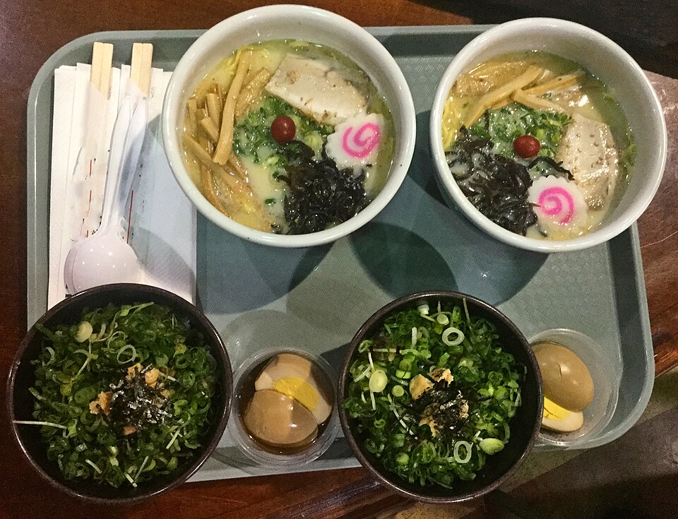 白濁スープの塩ラーメン